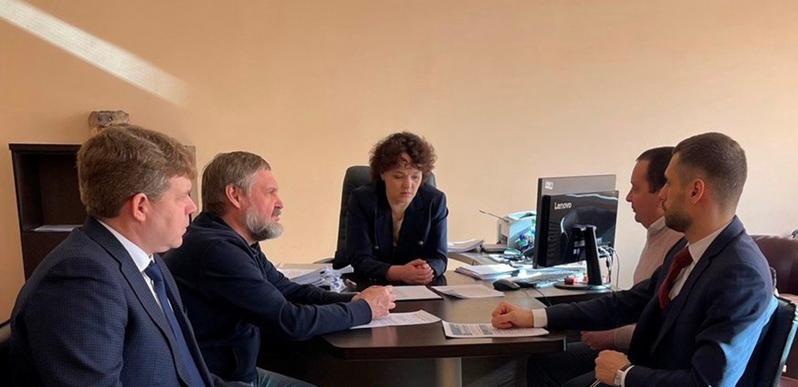 В рамках рабочей поездки в Тюменскую область руководитель Верхнеобского ТУ Росрыболовства Сергей Пищулин и заместитель руководителя Верхнеобского ТУ Росрыболовства Евгений Вострухин посетили Нижнеобское ТУ Росрыболовства и Тюменский филиал ФГБНУ «ВНИРО»