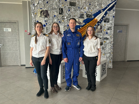 Экскурсия сотрудников в Новосибирский планетарий